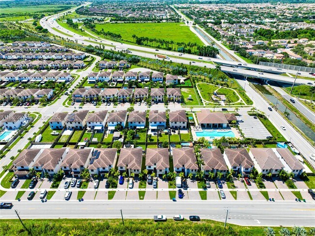 Building Photo - 24902 SW 107th Ave