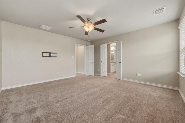 Building Photo - 197 Eves Necklace Dr.