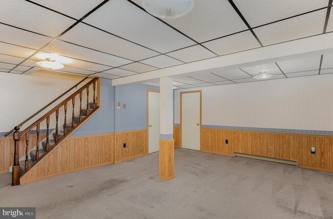 Building Photo - 1140 Hedgerow Ln