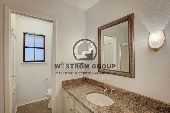 Building Photo - 6452 Waverly Way