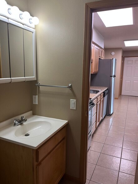 Building Photo - 88 Olive Ct