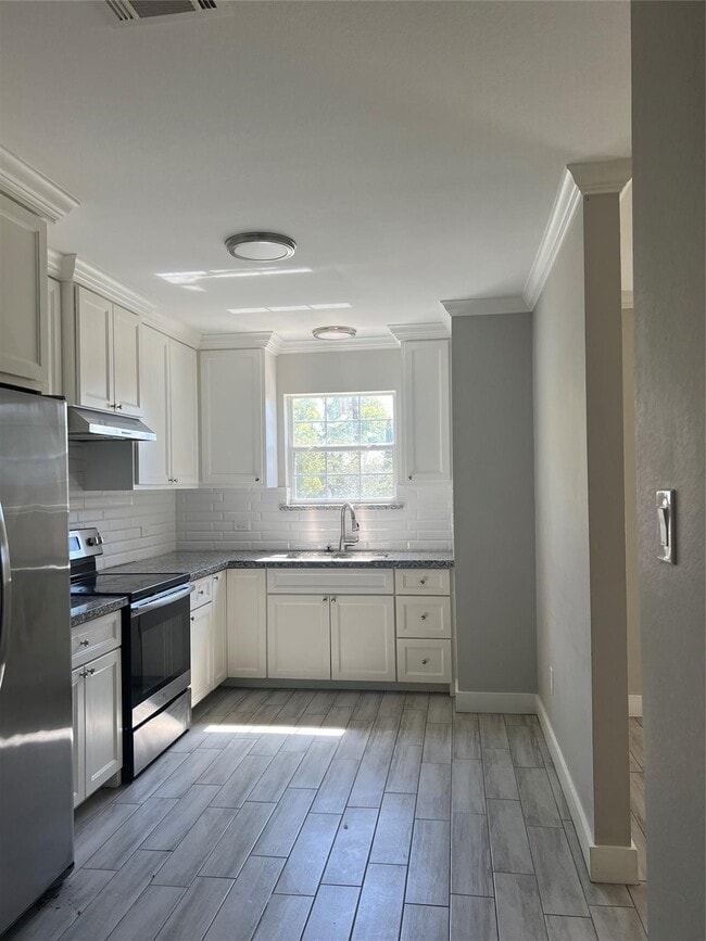 Building Photo - 3521 Toliver St