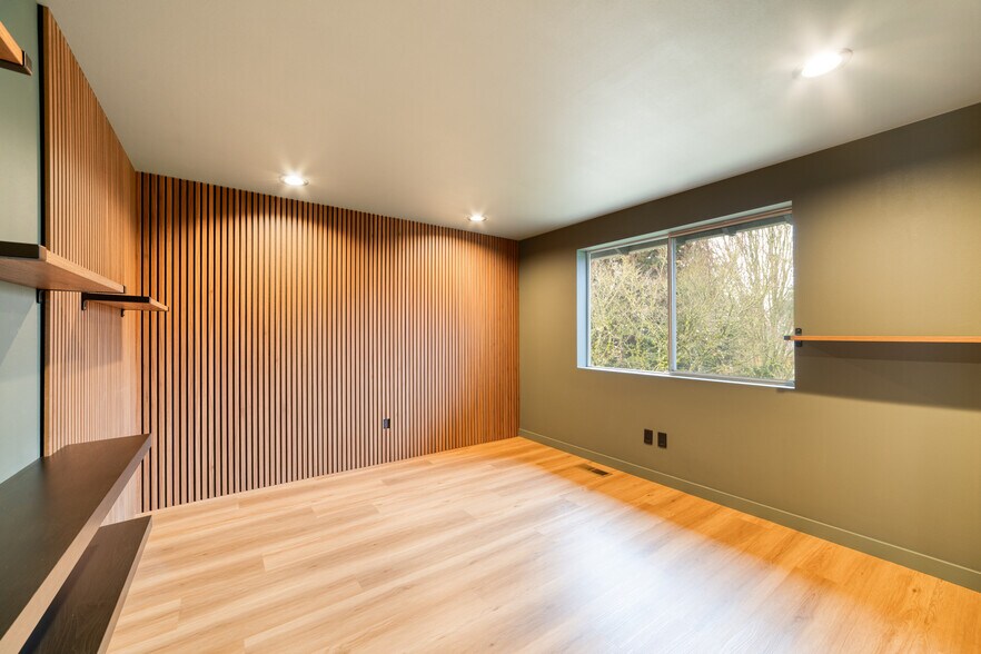 Building Photo - 10012 SE 247th Pl
