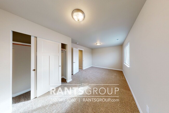 Building Photo - Steilacoom Ridge! Easy I5 Access!