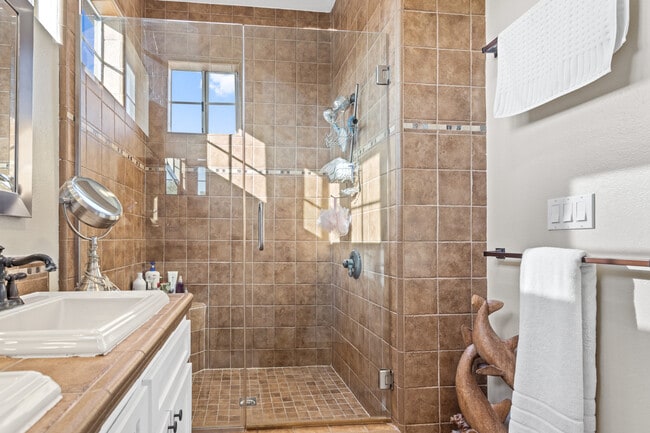 Building Photo - 4386 Willow Glen St