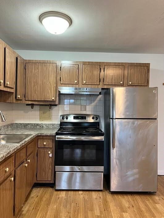 Building Photo - 90 Cedar St