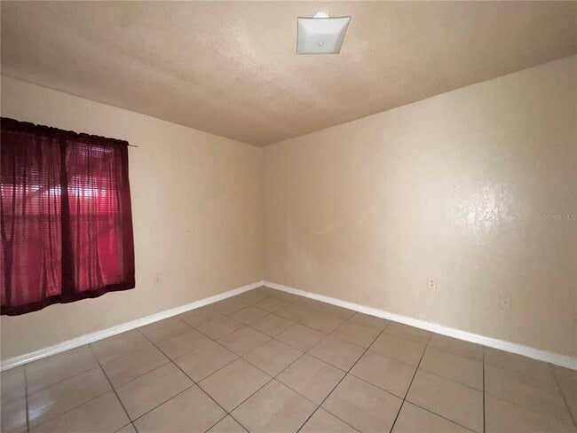 Building Photo - 2927 Dudley Dr