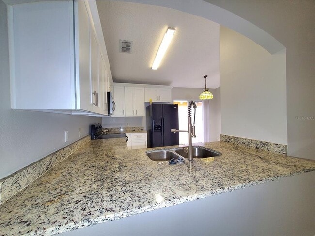 Building Photo - 10237 Vista Cove Ln