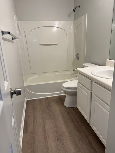 Building Photo - 4730 Autumn Rose Trail