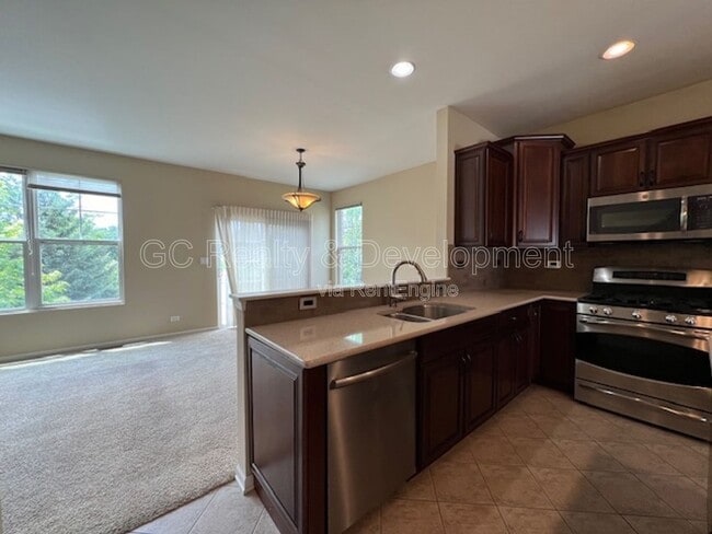 Building Photo - 498 Grosvenor Ln