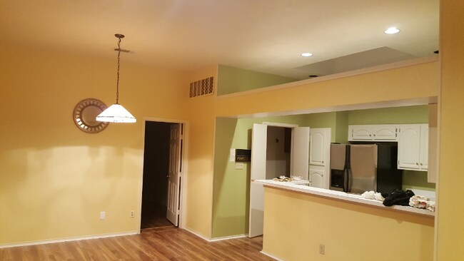 Building Photo - 9716 Summerwood Cir