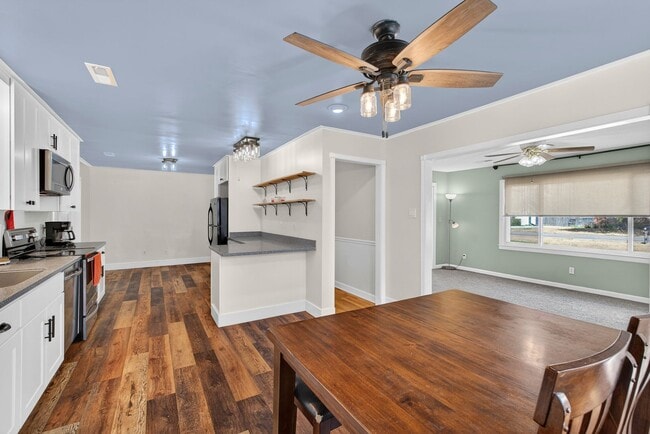 Building Photo - 118 Jamaica Dr
