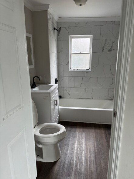 Building Photo - 57 Corban Ave SW