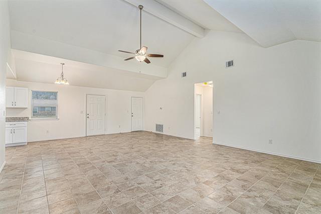 Building Photo - 417 S Cleburne Whitney Rd