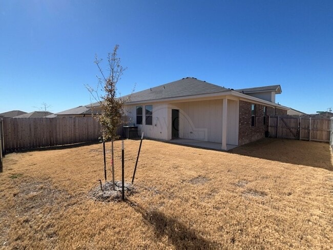 Building Photo - 5100 Rose Petal Ct