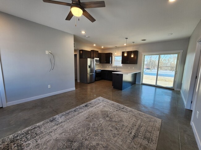 Building Photo - 1309 3rd St NW