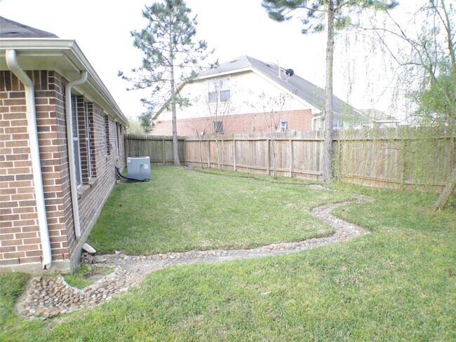 Building Photo - 20606 Palm Rain Ct