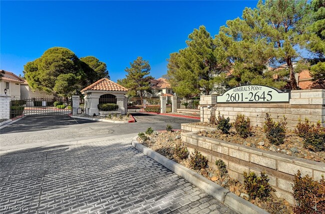 Building Photo - 2633 Durango Dr