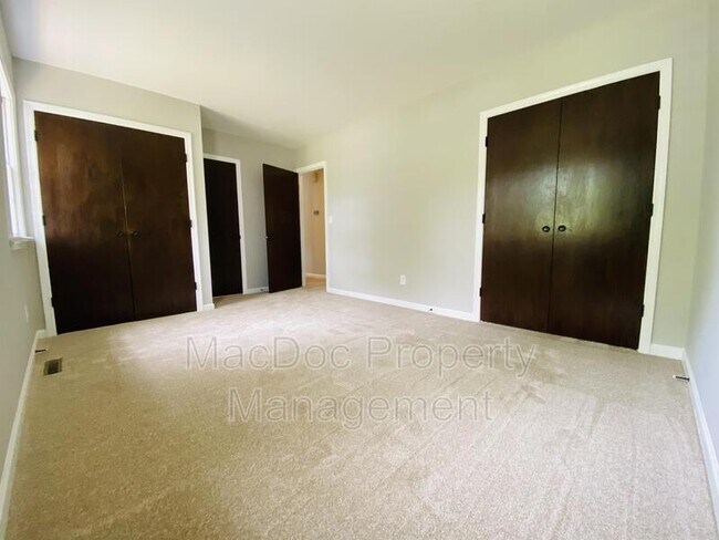 Building Photo - 12202 McClain St