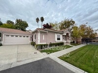 Building Photo - 424 Endberg Dr