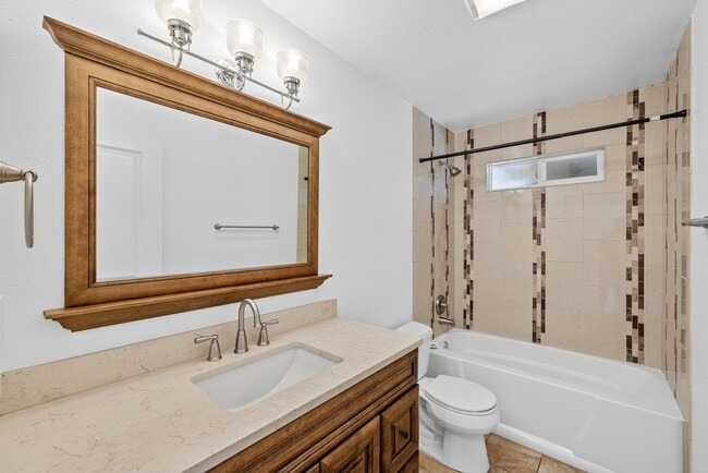 Building Photo - TENTATIVELY RENTED Updated 4 Bedroom 2 Bat...