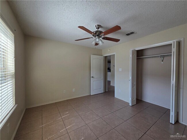 Building Photo - 2501 Hibiscus Ave