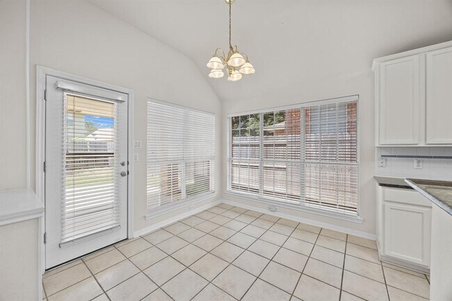 Building Photo - 10133 Cassandra Dr