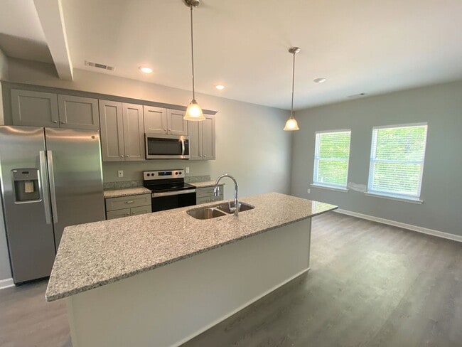 Building Photo - 4 bed, 2.5 bath home built in 2022 in Atoka