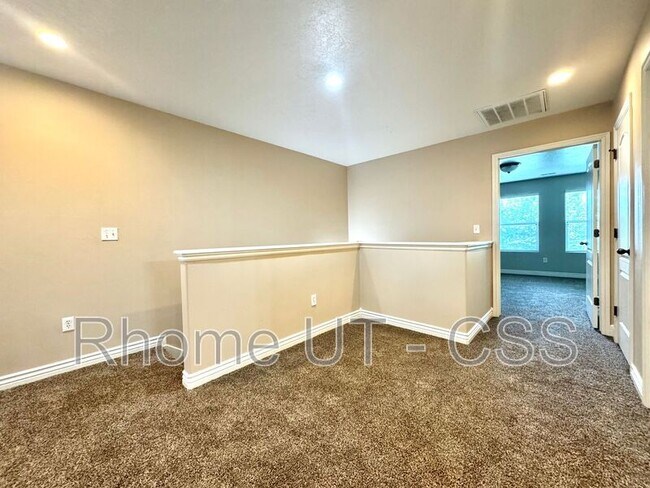 Building Photo - 3078 Sage Loop