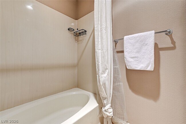 Building Photo - 56 E Serene Ave