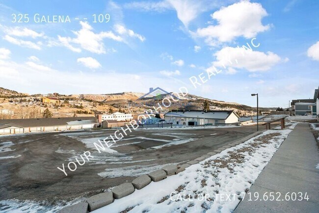 Building Photo - 325 Galena Ave