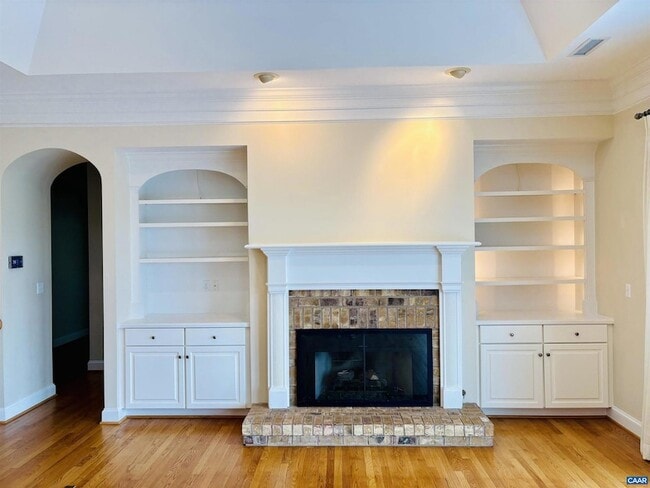 Building Photo - 495 Ednam Cir