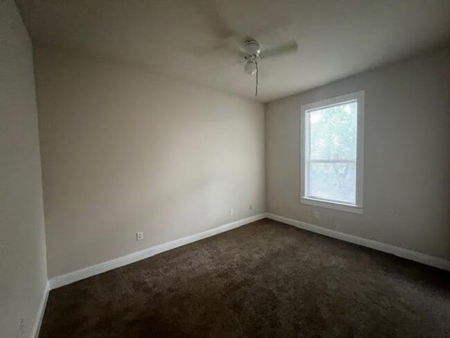 Building Photo - 2208 Sanger Ave