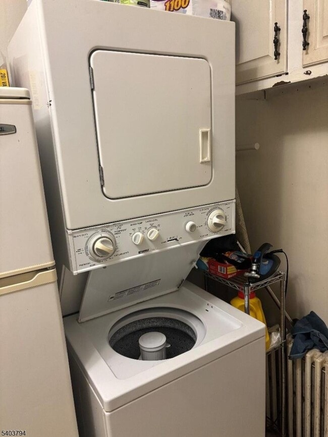 Building Photo - 22 Hillcrest Rd