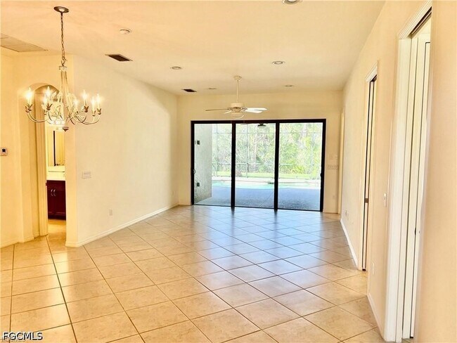 Building Photo - 11108 Esteban Dr