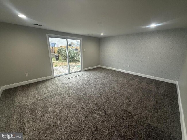 Building Photo - 5 Bohn Ct