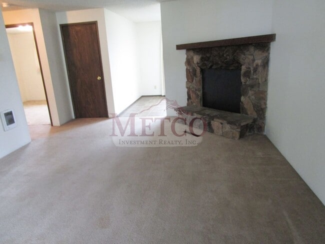 Building Photo - 19703