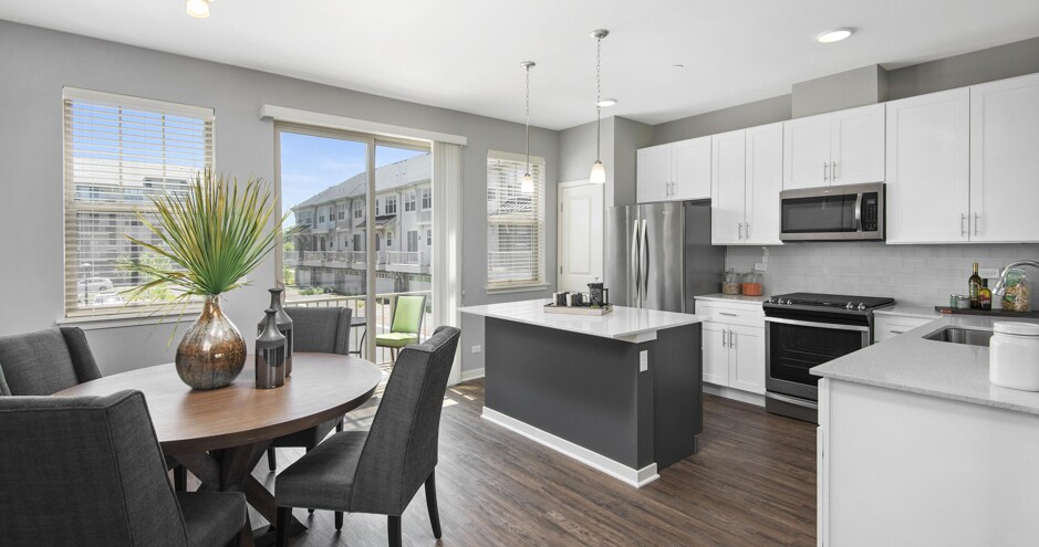 Building Photo - Deer Park Crossing Apartments