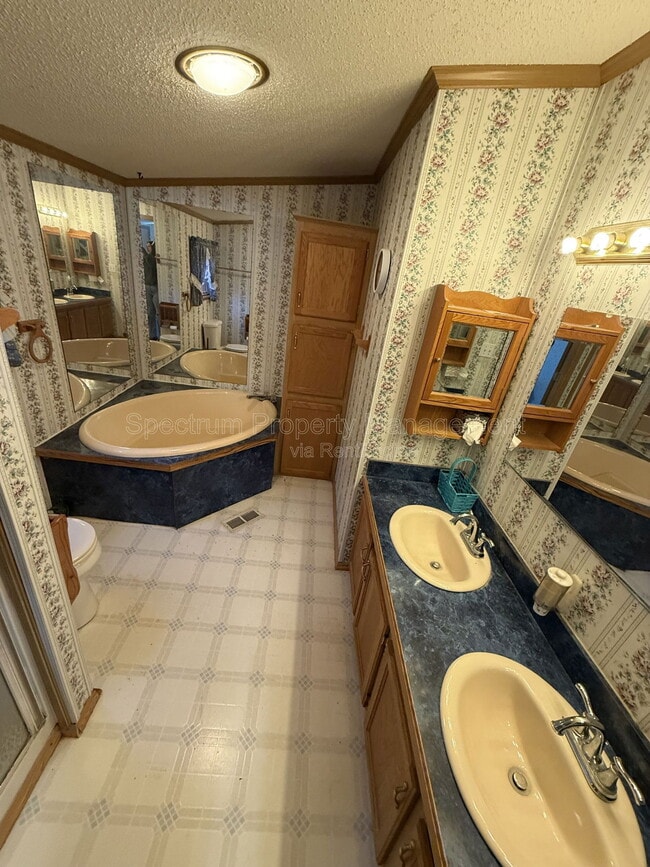 Building Photo - 91 Heath St