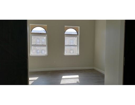 Building Photo - 82 Concord St