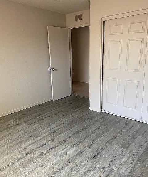 Building Photo - 2749 W Fairmont Ave