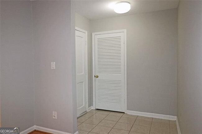 Building Photo - 40 Glenald Way NW