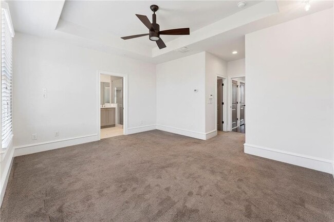 Building Photo - 871 3rd St