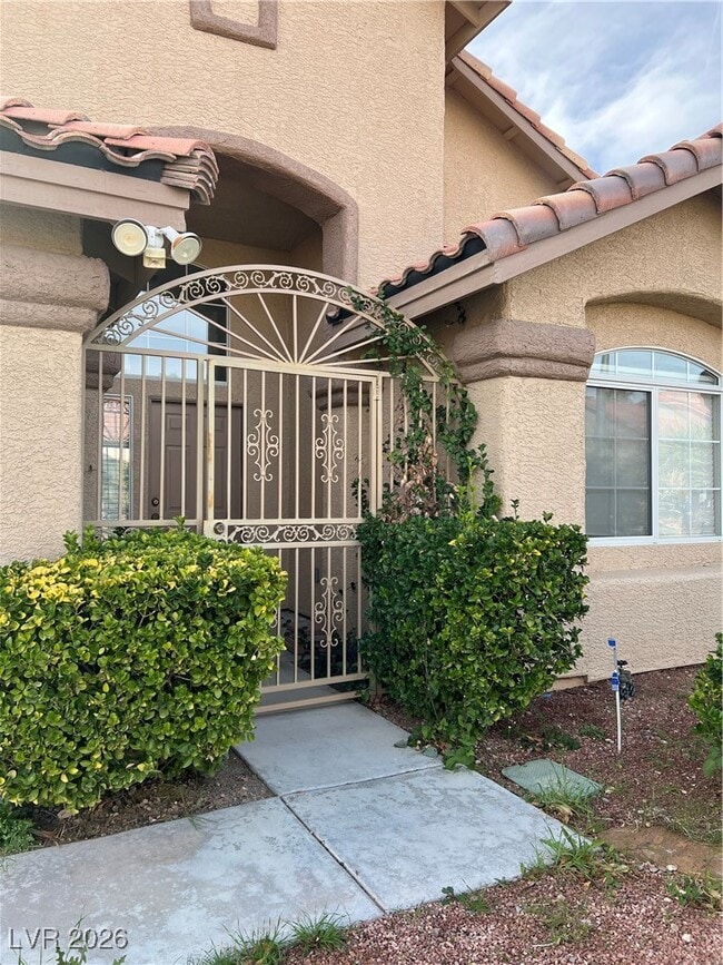 Building Photo - 373 Kenya Rd