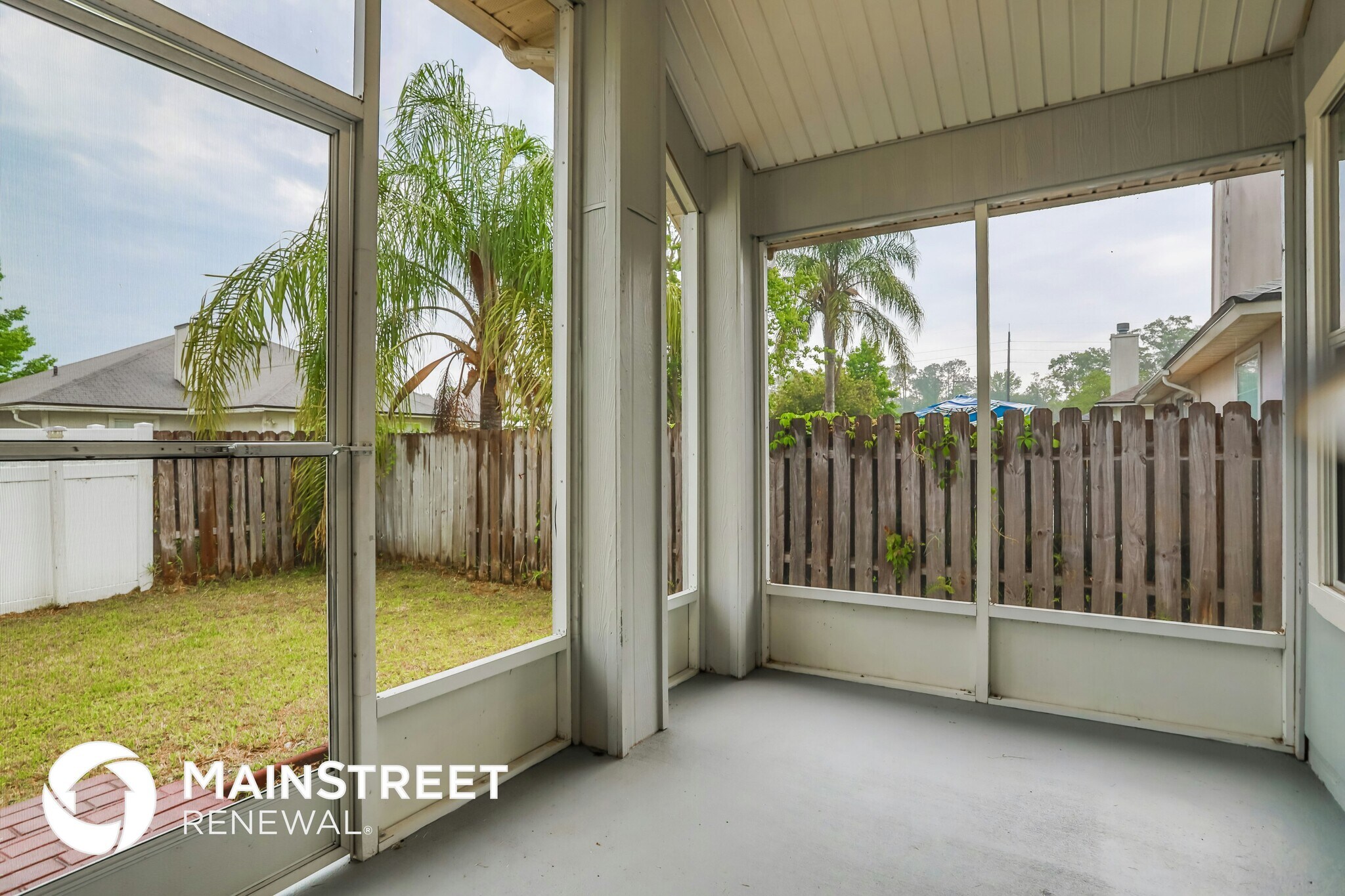 Building Photo - 1556 Glen View St