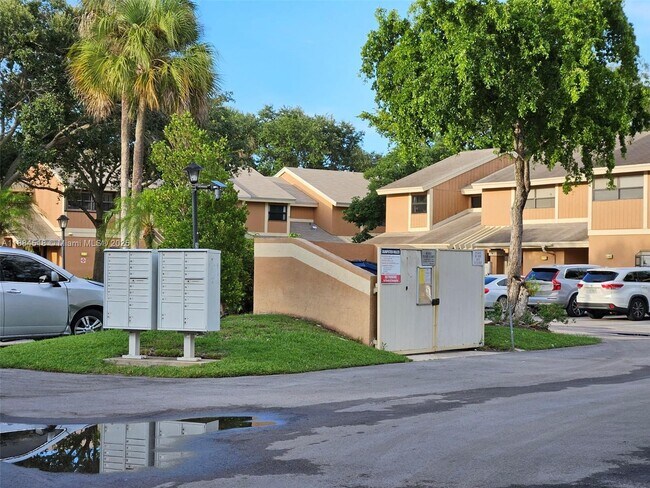Building Photo - 2225 NW 45th Ave