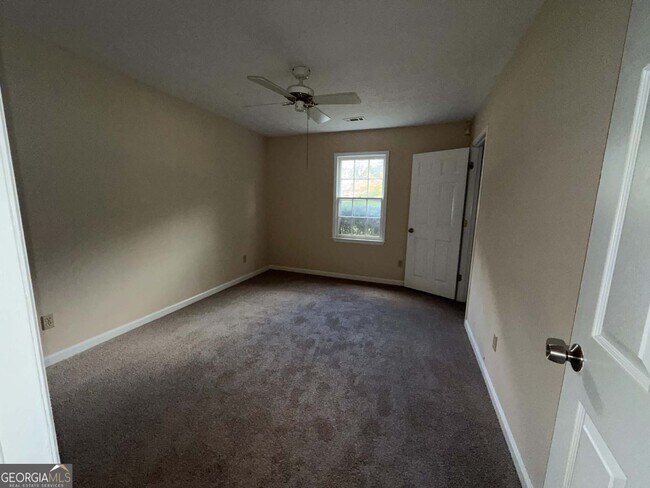 Building Photo - 7021 Whitfield Dr