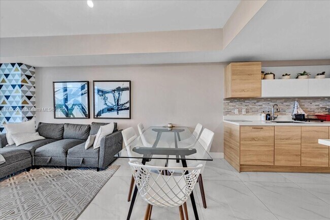 Building Photo - 16385 Biscayne Blvd