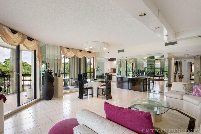 Building Photo - 5279 Fountains Dr S