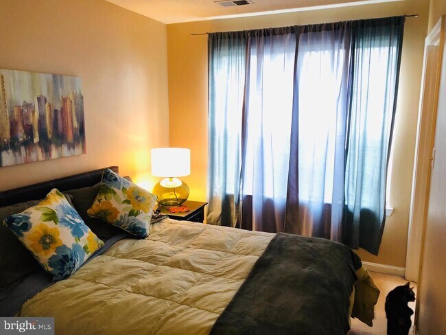 Building Photo - 11052 Sentry Ridge Rd